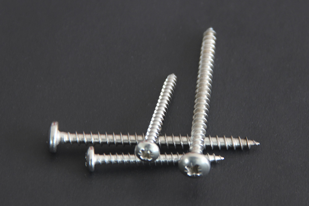 Pan head chipboard screw